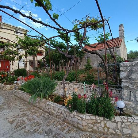 Rooms Rita Cres Εξωτερικό φωτογραφία