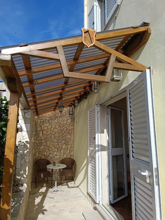 Rooms Rita Cres Εξωτερικό φωτογραφία