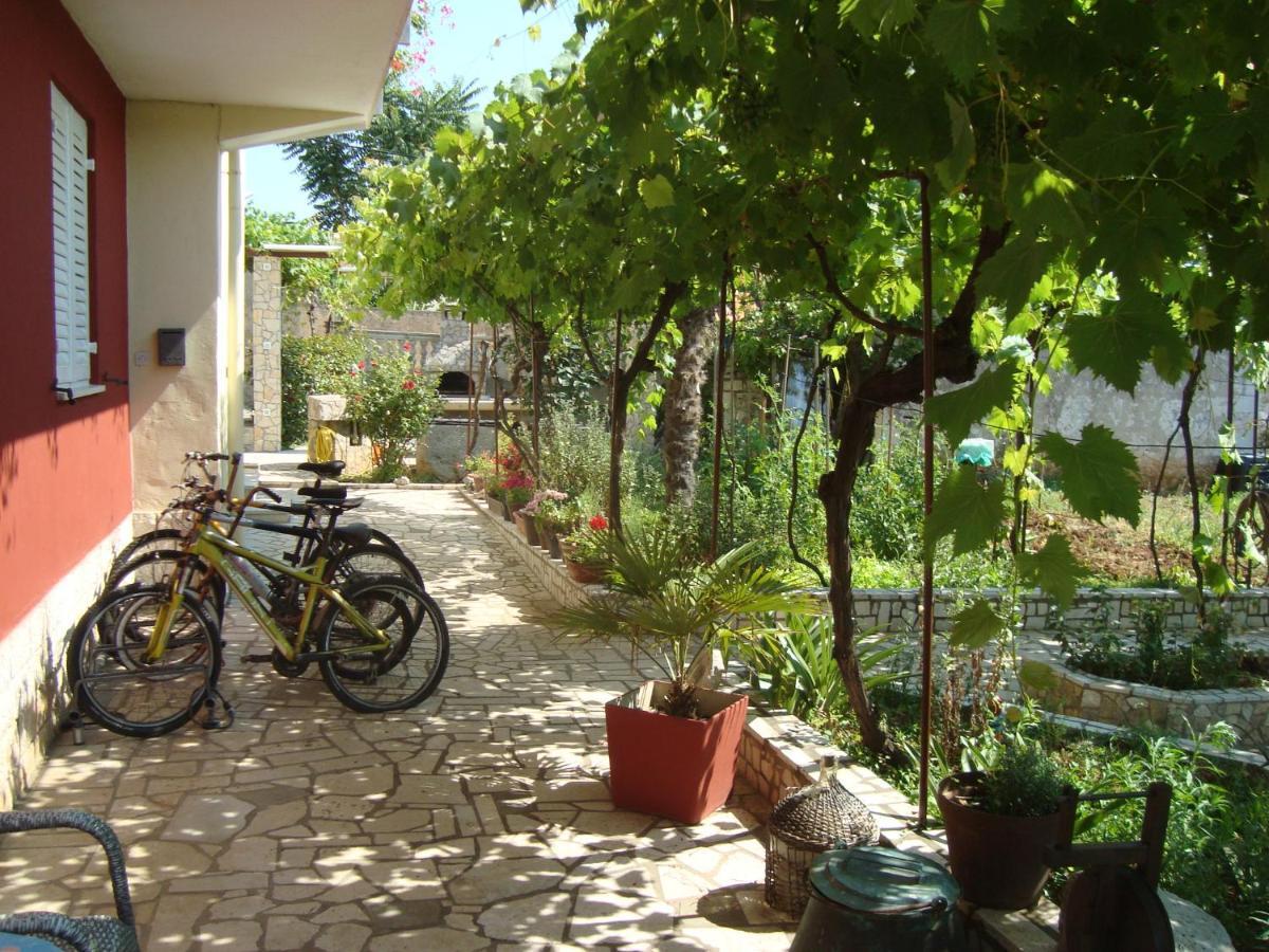 Rooms Rita Cres Εξωτερικό φωτογραφία